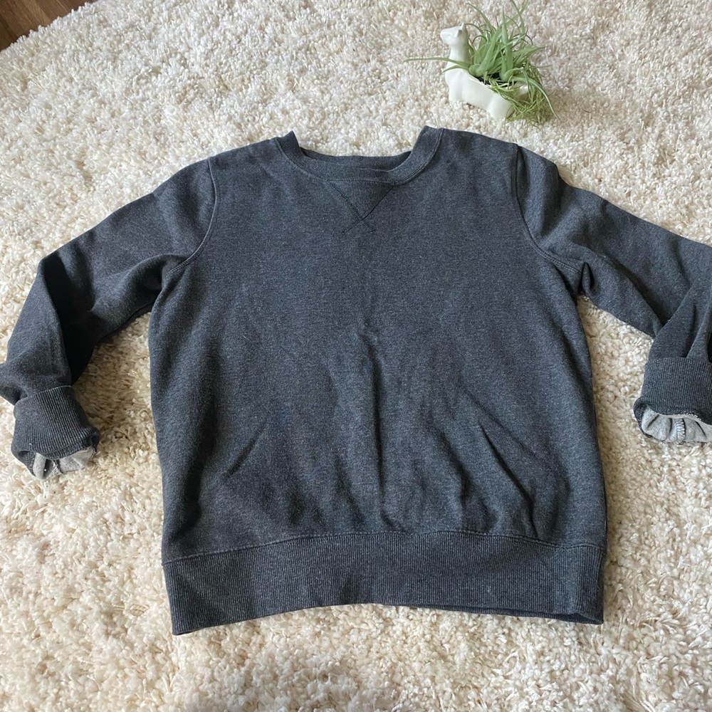 Simple and casual Dip grey cozy skater long sleeved fall autumn weather.